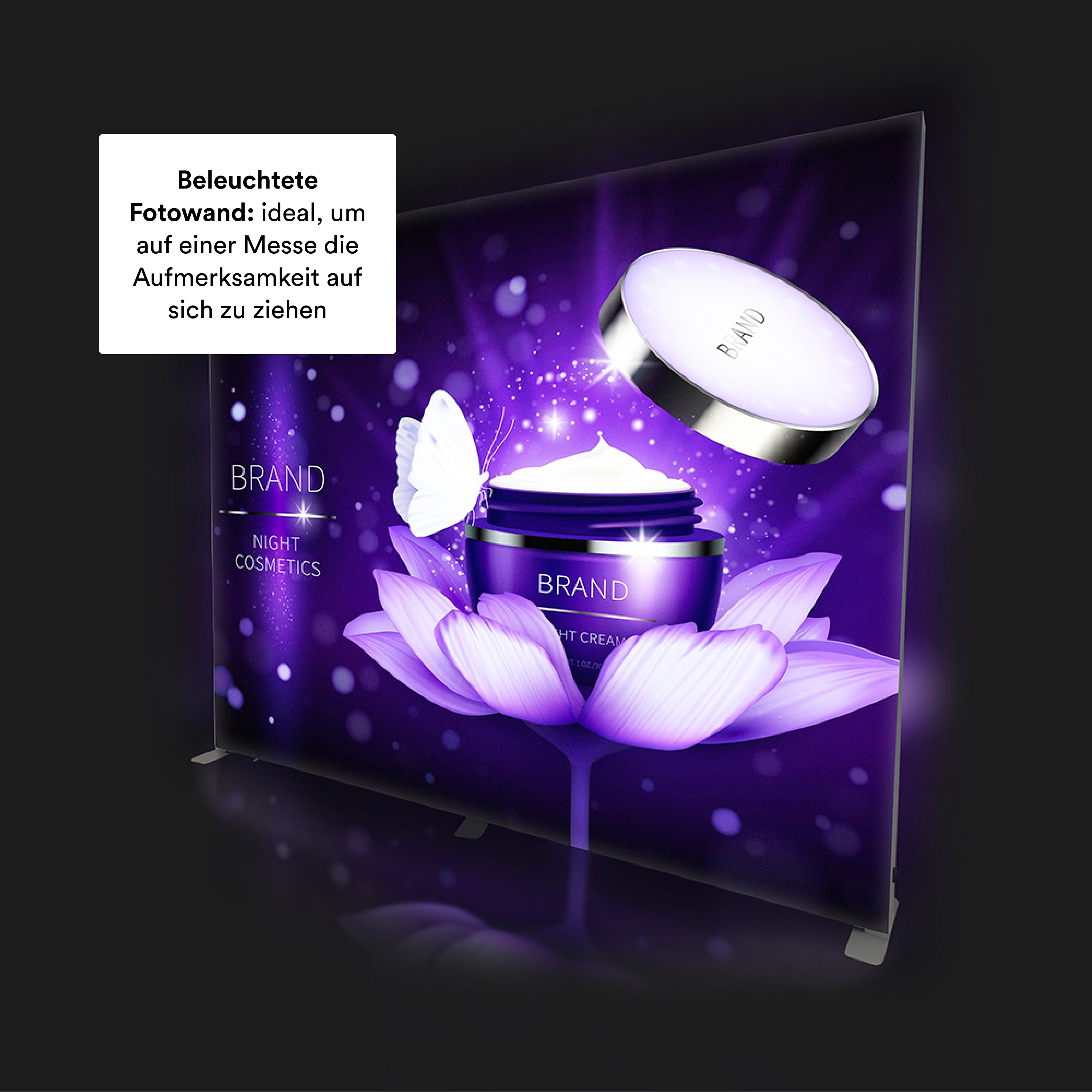 Beleuchtete Messewand